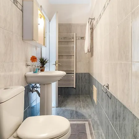 Apartment Paraskevi *